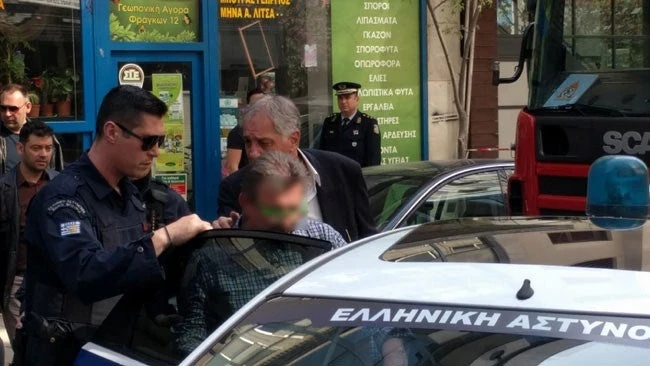 Θεσσαλονίκη: Απειλούσε να αυτοπυρποληθεί σε συμβολαιογραφείο